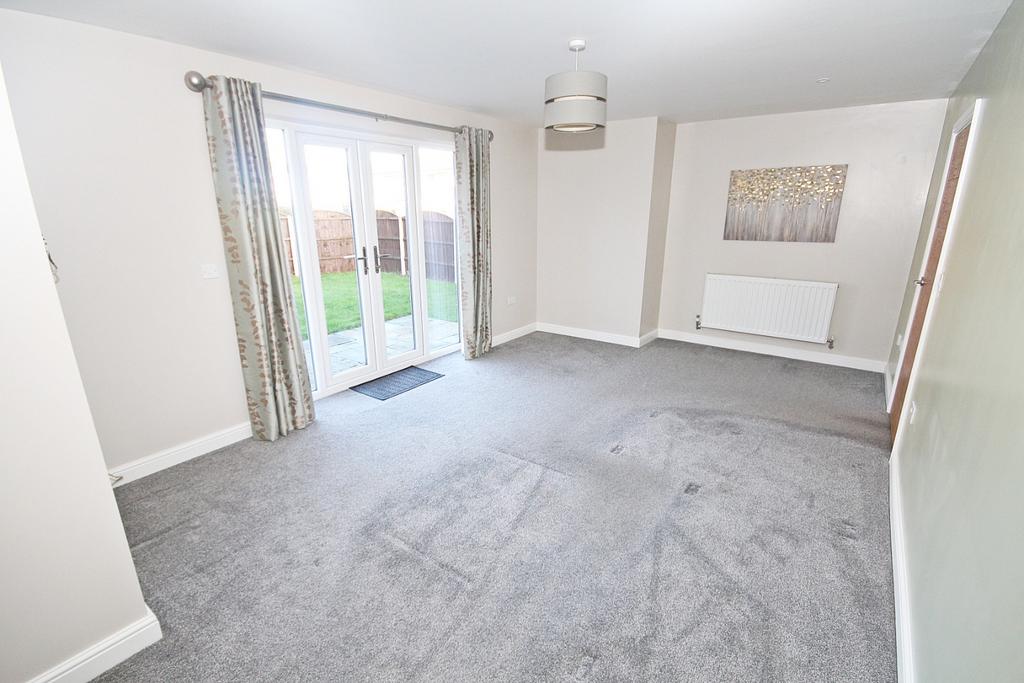 Hinksley Road, Flitwick 2 bed end of terrace house for sale £319,995