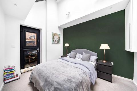 1 bedroom flat for sale, Capitol House, Old Station Approach, Winchester, Hampshire, SO23