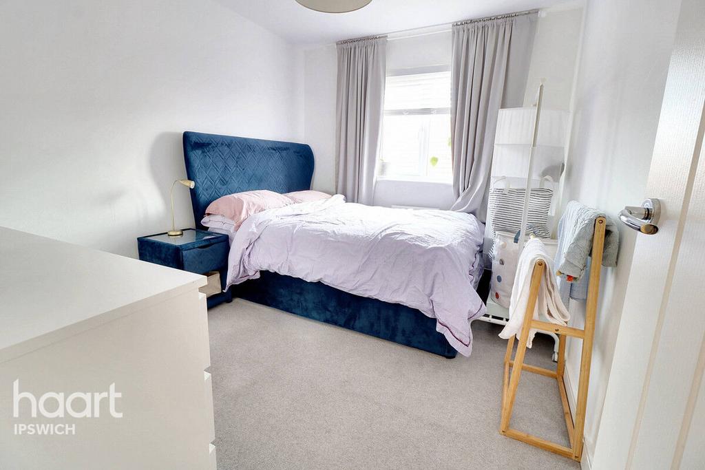 Vale View Road, Ipswich 3 bed end of terrace house for sale £300,000