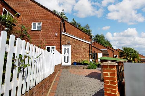 4 bedroom terraced house for sale, Cotswold Way, High Wycombe HP13