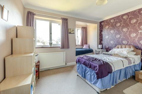 2 bedroom end of terrace house for sale, Hervines Court, Hervines Road, Amersham, HP6 5HH