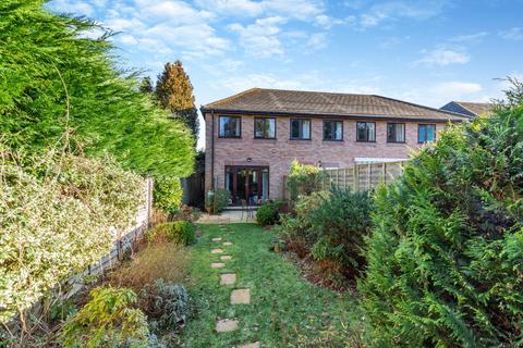 2 bedroom end of terrace house for sale, Hervines Court, Hervines Road, Amersham, HP6 5HH