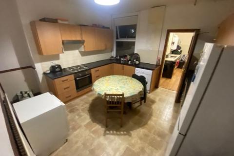 5 bedroom house share to rent, Lucas Street, Woodhouse, LS6 2JD