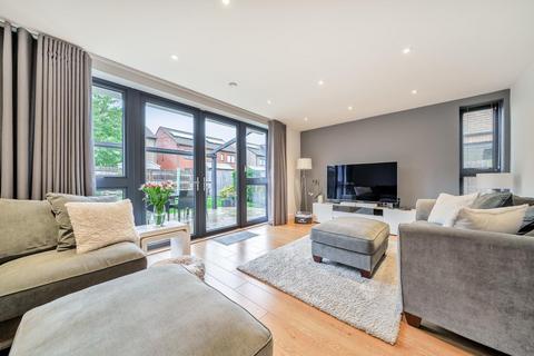 14 Wensum Place, Bromley, BR2 7BF