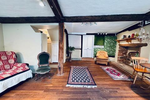 3 bedroom cottage for sale, Couching Street, Watlington