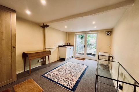3 bedroom cottage for sale, Couching Street, Watlington