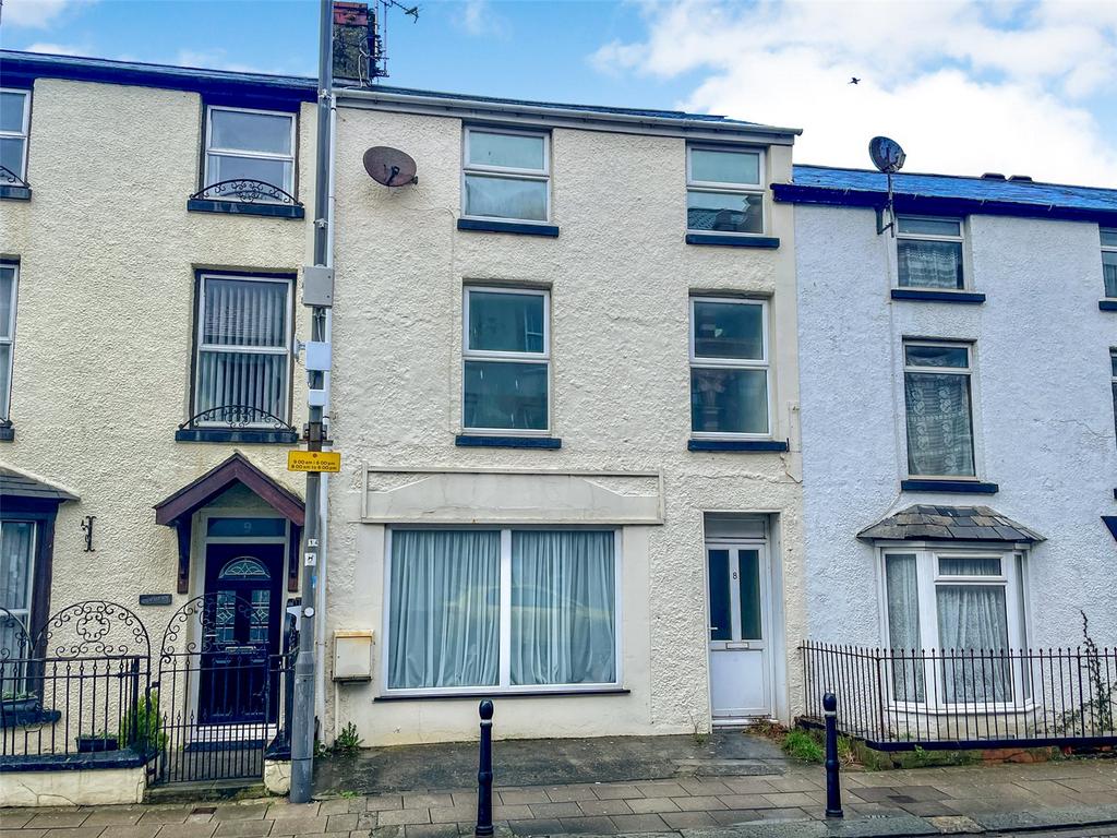High Street, Tywyn, Gwynedd, LL36 3 bed terraced house for sale £135,000