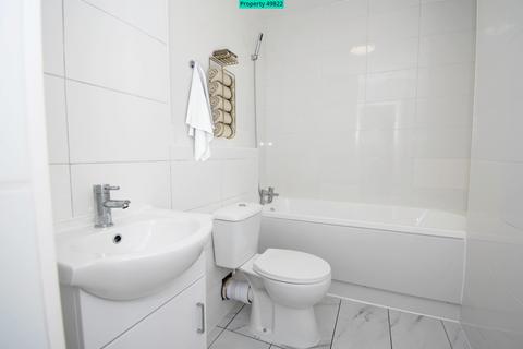 2 bedroom flat for sale, Neptune Walk, Erith, DA8