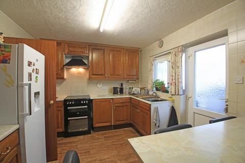 3 bedroom detached bungalow for sale, Maes Derwydd, Llangefni LL77