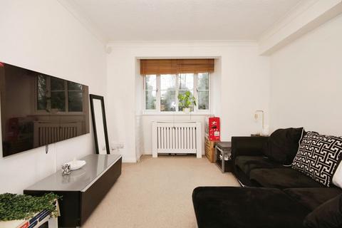 1 bedroom flat for sale, Garlands Road, Redhill RH1