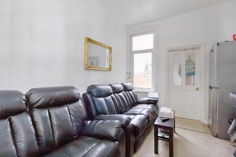2 bedroom flat for sale, Bathurst Road, Ilford IG1