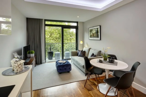 2 bedroom serviced apartment to rent, Gray's Inn Road, London WC1X