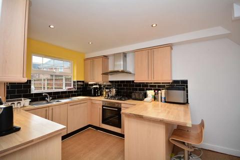 4 bedroom townhouse for sale, Linden Court, Rothwell, Leeds, West Yorkshire