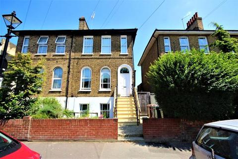 1 bedroom apartment to rent - East Avenue, London, E17