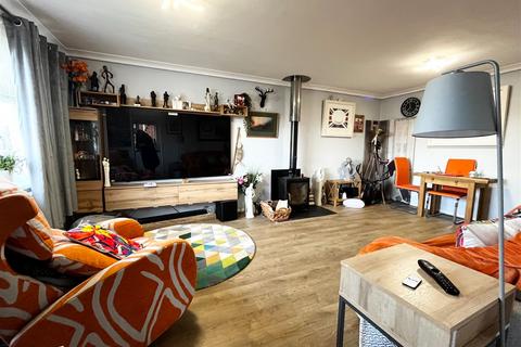 7 Stapleton Close, Paignton, TQ4 7DX