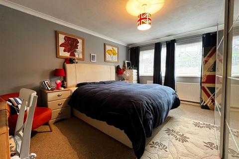 7 Stapleton Close, Paignton, TQ4 7DX