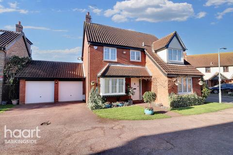 4 bedroom detached house for sale, Coburg Gardens, Clayhall