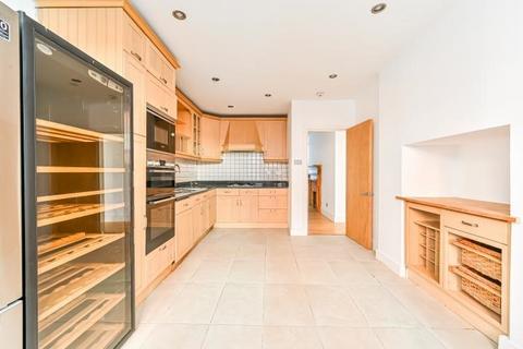 4 bedroom flat for sale, 15 Windsor Court, Moscow Road, London, W2 4SN