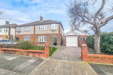 18 Spey Way, Romford, RM1 4YS