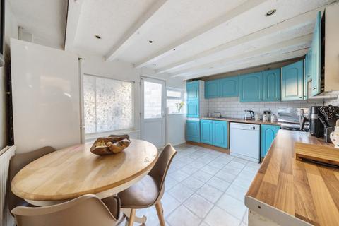12 Aldsworth Close, Fairford, GL7 4LB