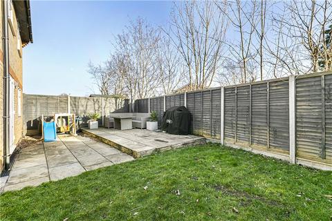 3 bedroom end of terrace house for sale, Oak View, Egham, Surrey, TW20