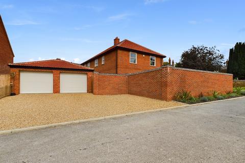 4 bedroom detached house for sale, London Road, Downham Market PE38