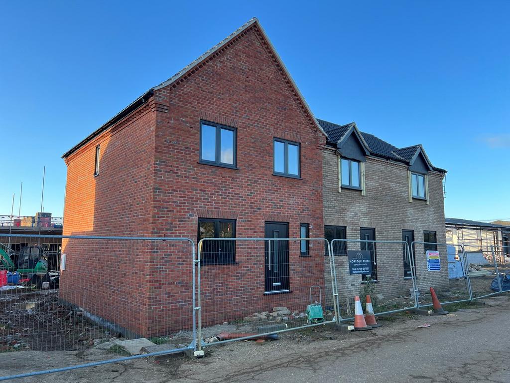 Fairfield Road PE38 3 bed end of terrace house for sale £260,000