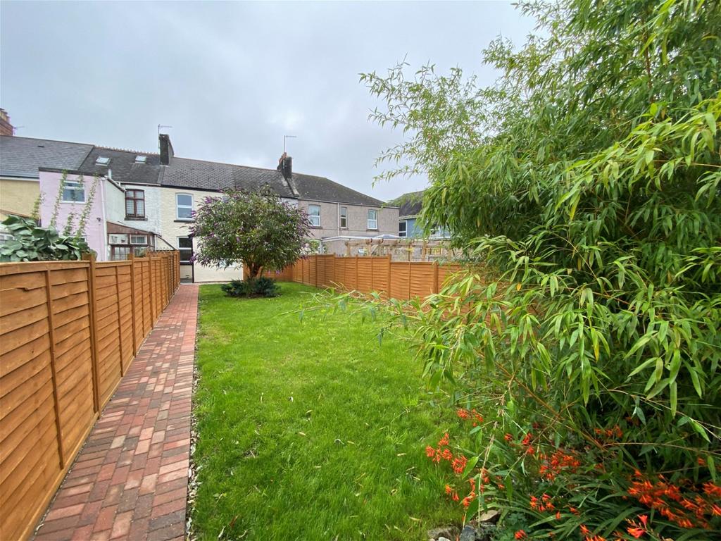 Park Street, Ivybridge PL21 2 bed terraced house £230,000