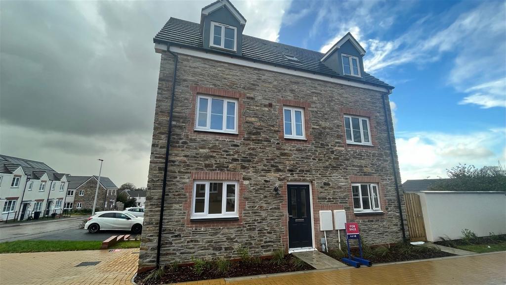 Ivybridge PL21 4 bed detached house for sale £399,950