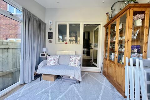 6 Canon Way, Exeter, EX2 8FP