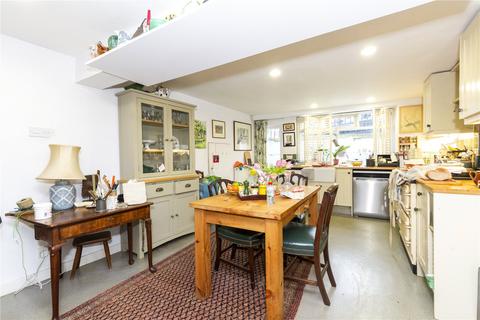 4 bedroom end of terrace house for sale, Thornhill Road, London, N1