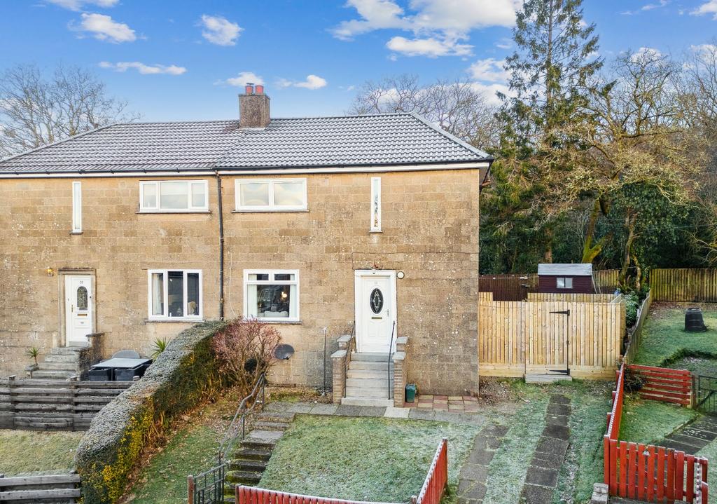 Queens Crescent, Garelochhead, Argyll and Bute, G84 0DW 3 bed semi