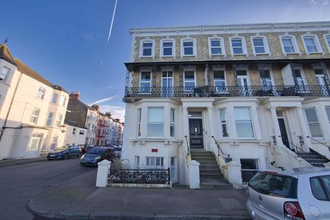 2 bedroom apartment for sale, Sea View Terrace, Margate, CT9