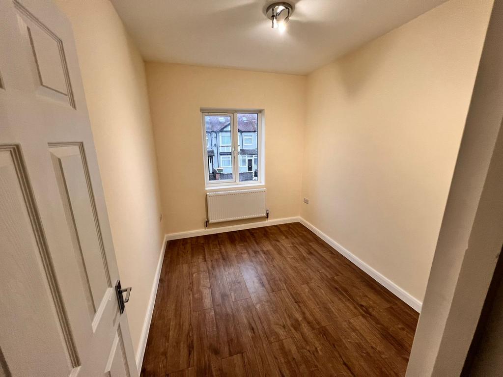 2 Bedroom Flat Available to Rent in East Ham!