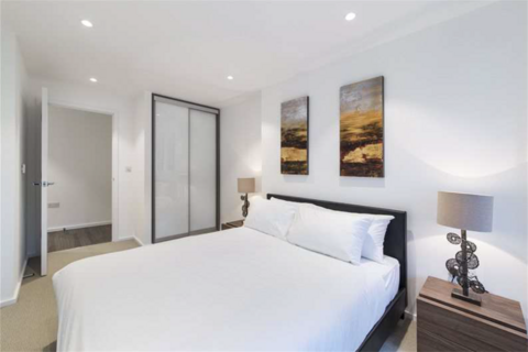 2 bedroom apartment for sale, Beacon Tower, SW18