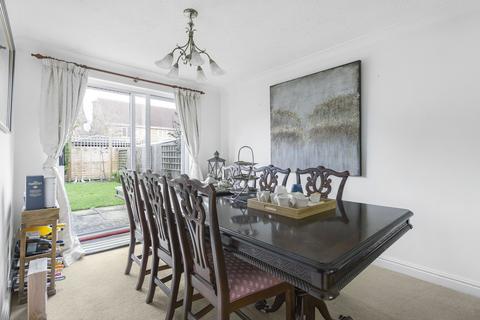 5 bedroom detached house for sale, Peregrine Way, Bicester, OX26