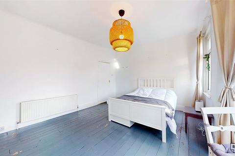 37a Stretton Road, Croydon, CR0 6EQ