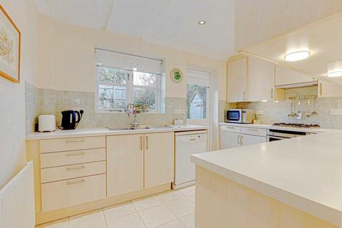 3 bedroom link detached house for sale, Springfield Mews, Emmer Green,Reading