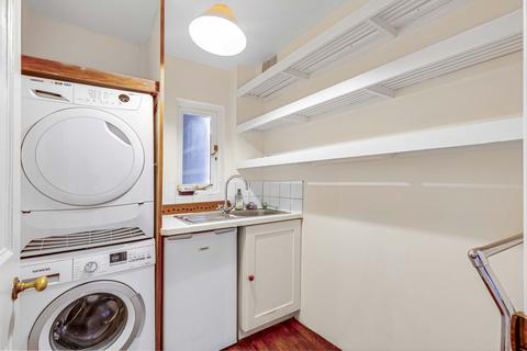 52 Station Road, London, SW13 0LP