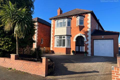 4 bedroom detached house for sale - Green Lane, Vicars Cross, CH3
