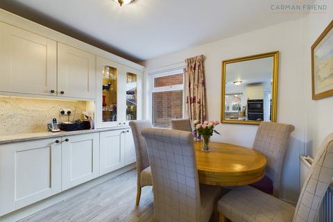 4 bedroom detached house for sale, Richards Croft, Great Boughton, CH3
