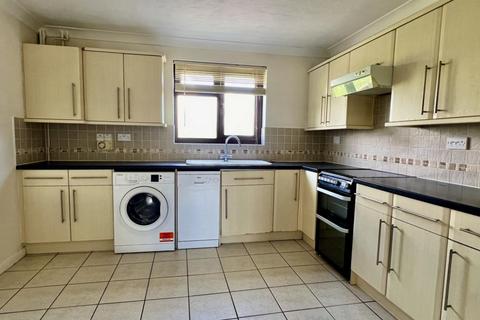 3 Frampton Place, Ringwood, BH24 1JW