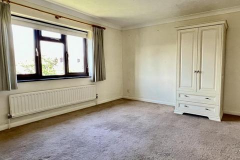 3 Frampton Place, Ringwood, BH24 1JW
