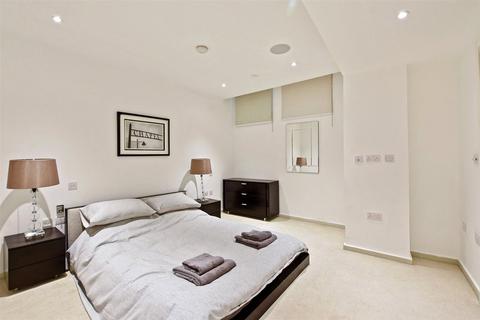 2 bedroom flat for sale, Lovat Lane, City Of London
