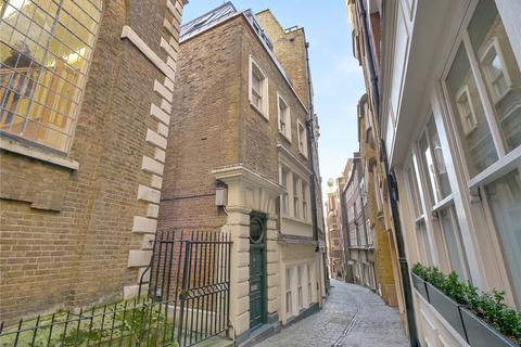 undefined, Lovat Lane, City Of London