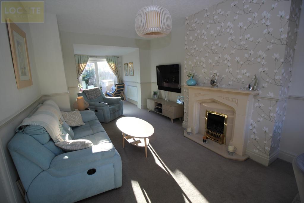 Castleton Avenue, Stretford 3 bed semidetached house for sale £350,000