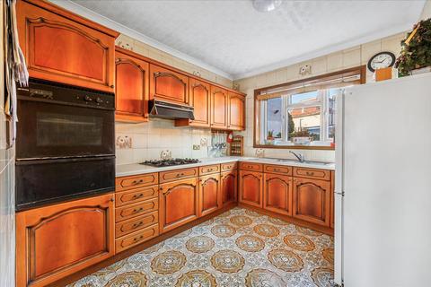 40 Allan Way, London, W3 0PN