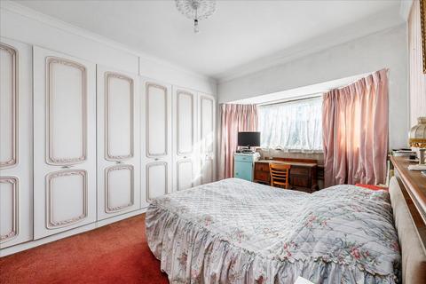 40 Allan Way, London, W3 0PN