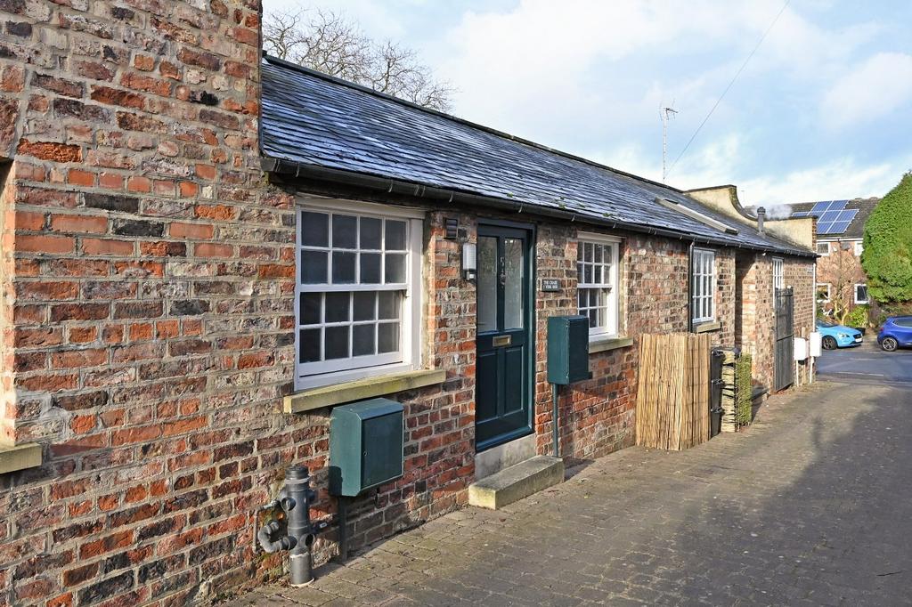 The Chase, York Rise, Heslington Road, York, YO10 2 bed bungalow for