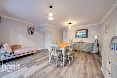 5 Sauls Bridge Close, Witham, CM8 1XJ